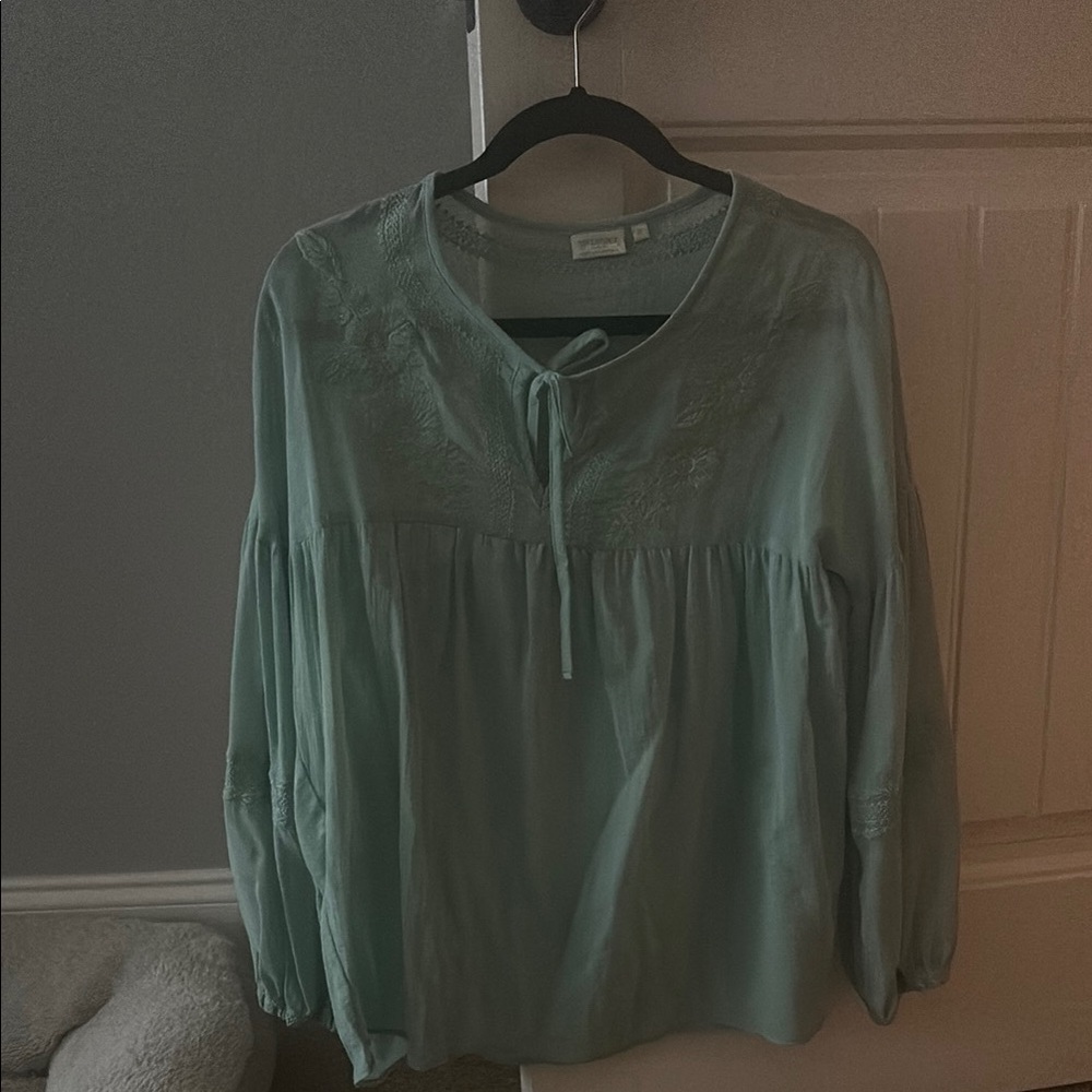 Women's Green Top